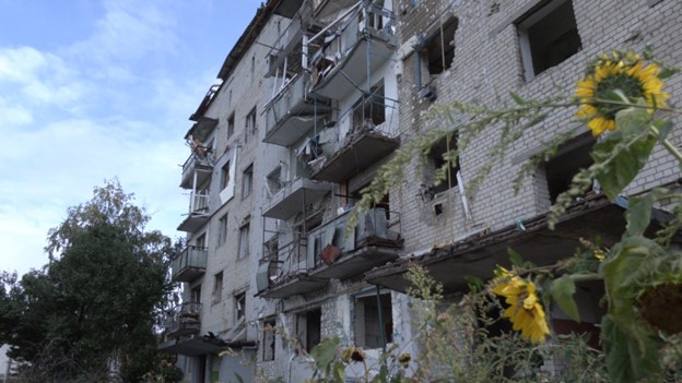 Будинок у Бородянці, який постраждав внаслідок авіаудару House in Borodianka, damaged by an airstrike Дом в Бородянке, который пострадал от авиаудара